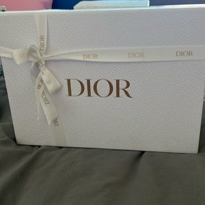Dior box with tissue